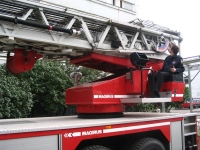 В Липецке пожарные эвакуировали людей 
