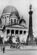 Специалисты из Липецка закончили монтаж памятника в Санкт-Петербурге