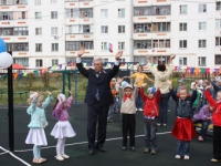 Мэр Липецка рассказал детям о российском флаге 