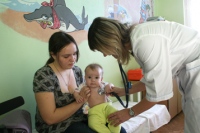 Врачи выездной детской поликлиники осмотрели детей во всех районах Липецкой области