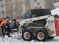 Коммунальные службы убирают снег с улиц Липецка 