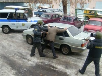 В Липецке схватили с поличным «охотника на банкоматы» В Липецке схватили с поличным «охотника на банкоматы»