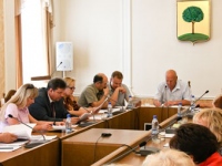 Проект отчета Главы Липецка о работе мэрии в 2011 году не вызвал нареканий депутатов