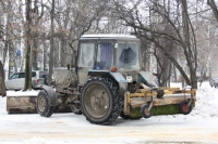 Михаил Гулевский потребовал от коммунальных служб активизировать работу по ликвидации последствий снегопада 