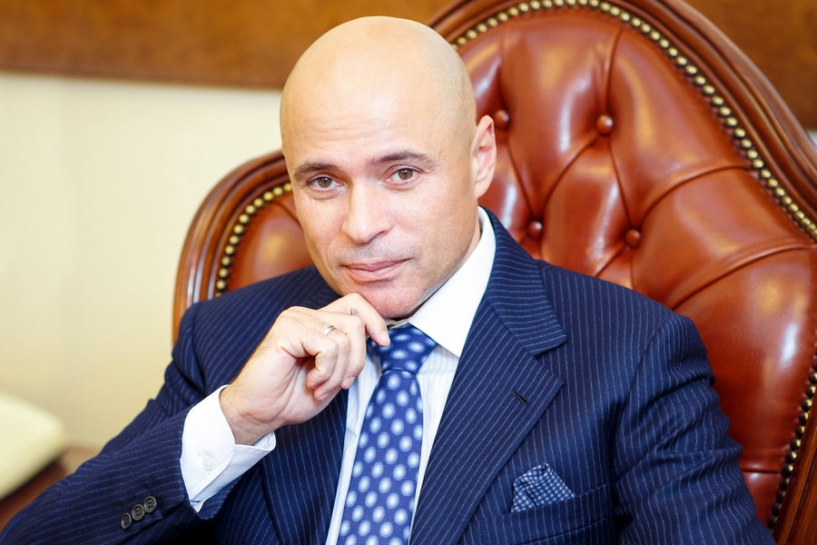 Липецкий губернатор Игорь Артамонов нарастил доход в полтора раза 