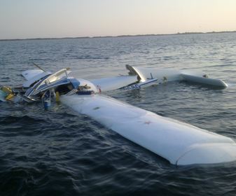 Легкомоторный самолет, которым управлял депутат Липецкого областного Совета Борис Богатиков, упал в реку Дон