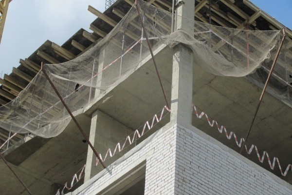Снос этажей в скандально известном липецком долгострое в районе Манежа может решиться уже в феврале
