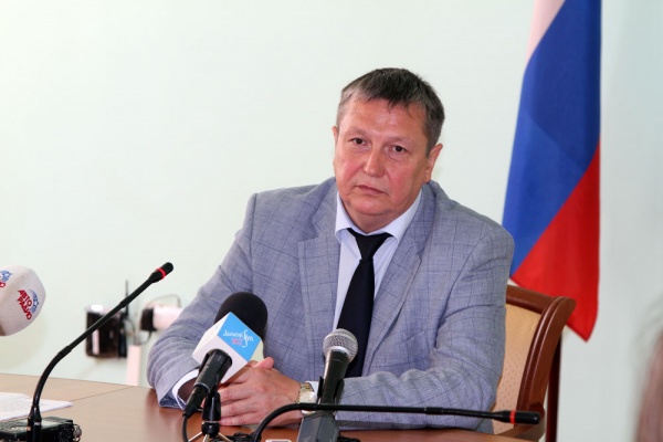 Валерий Елфимов еще посидит в кресле начальника управления дорог и транспорта Липецкой области