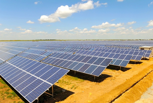 Строительство трех солнечных энергетический станций обойдется Липецкой области в 5 млрд рублей