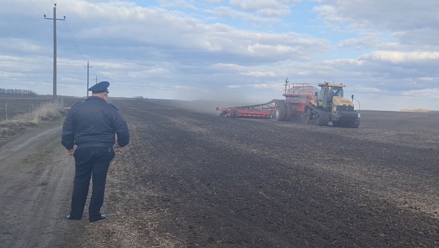 Прокуратура проверяет законность захвата полей в Липецкой области