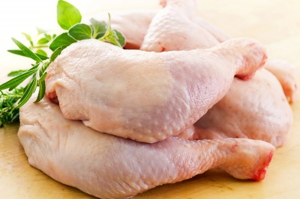В окорочках липецкой птицефабрики «Куриное царство» обнаружили опасные вещества