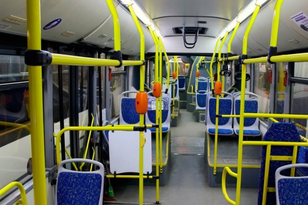 Пока новые автобусы обслуживают НЛМК, «Липецкпассажиртранс» ждет документы на старые московские «Волгабасы»
