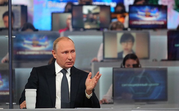 Владимир Путин возложил решение проблемы обманутых дольщиков на липецкого губернатора Олега Королева
