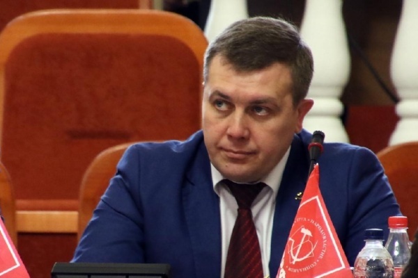Жители Липецка увидели депутата облсовета от КПРФ Сергея Токарева в губернаторском кресле