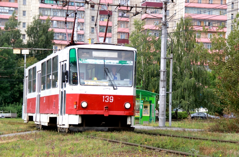 Липчане не готовы платить по 26 рублей за поездку на разбитых трамваях и автобусах