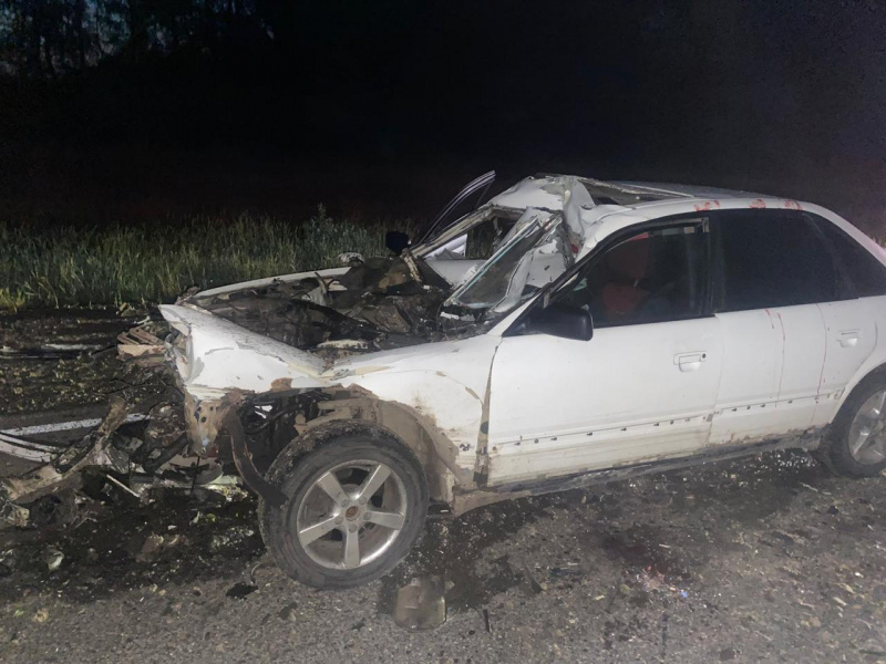Водитель Audi пострадал в ночном ДТП с трактором на трассе М-4