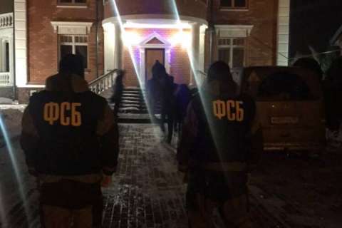 В элитном посёлке Липецкого района прошли обыски по делу главы «Липецкой ипотечной корпорации» Валерия Клевцова