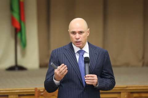 Липецкий губернатор Игорь Артамонов рассказал про местный самогон и «золотую ложку» во рту 