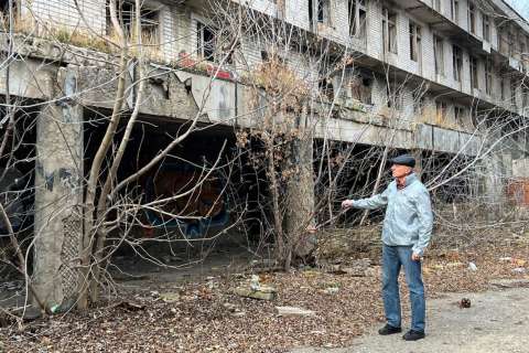 В Ельце общественники требуют закрыть здание старого санатория, которое облюбовали бомжи и наркоманы