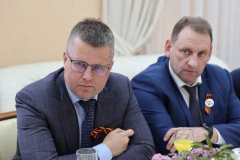 Спикер липецкого облсовета Дмитрий Аверов вновь засобирался в Госдуму