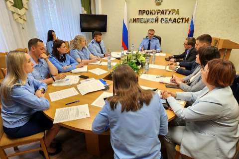 Липецкая прокуратура объявила предостережения руководителям дорожного агентства и управления ЖКХ