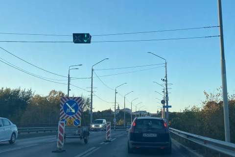 В Липецке оставили две полосы старого асфальта в ходе ремонта улицы Стаханова