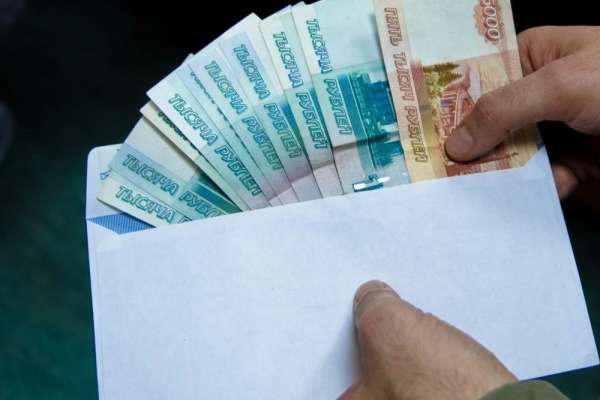 В Липецкой области за взятку будут судить бывшую сотрудницу миграционной службы