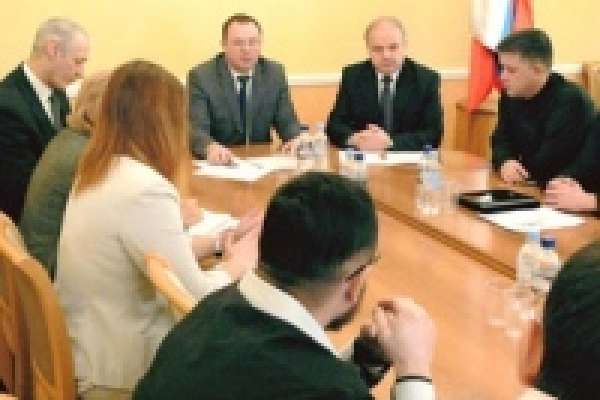 Павел Путилин встретился с лидерами молодежных организаций и национальных диаспор Павел Путилин встретился с лидерами молодежных организаций и национальных диаспор