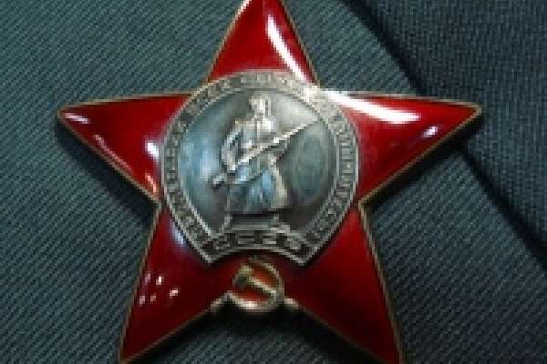 В Липецкой области у пенсионерки украли боевые награды В Липецкой области у пенсионерки украли боевые награды