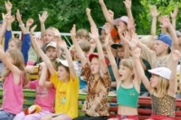 Часть липецких школьников сможет получить бесплатные путевки в загородные лагеря Часть липецких школьников сможет получить бесплатные путевки в загородные лагеря