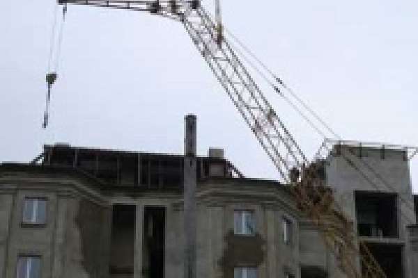 Семь строительных компаний получат помощь из областного бюджета