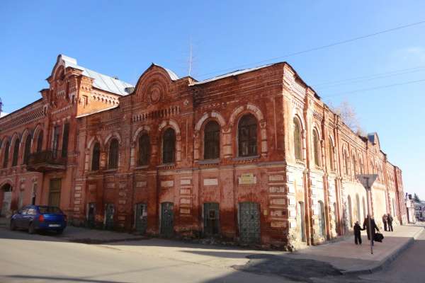 Из-за недобросовестного арендатора историческое здание табачной Елецкой фабрики оказалось под угрозой разрушения