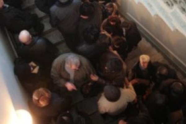 В Усманской регистрационной службе не любят людей В Усманской регистрационной службе не любят людей