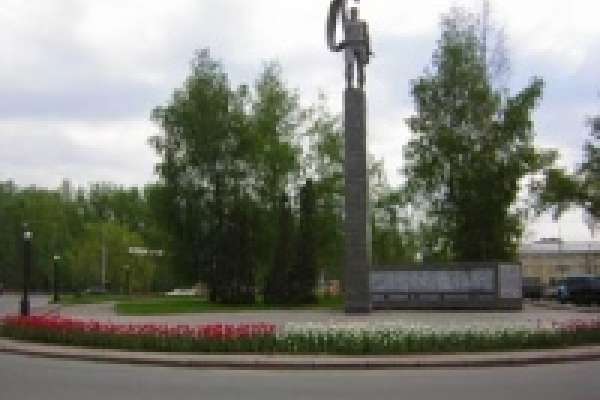 В День молодежи площади Революции и Петра Великого перекроют В День молодежи площади Революции и Петра Великого перекроют