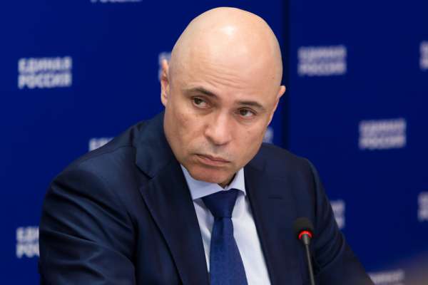 «Слитые» в сеть скандальные записи с голосом Игоря Артамонова помогли губернатору продвинуться в медиарейтинге «Слитые» в сеть скандальные записи с голосом Игоря Артамонова помогли губернатору продвинуться в медиарейтинге