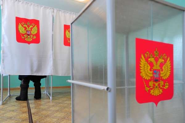 Скандал с выборами главы Добровского района наносит очередной удар по политической репутации Олега Королёва Скандал с выборами главы Добровского района наносит очередной удар по политической репутации Олега Королёва