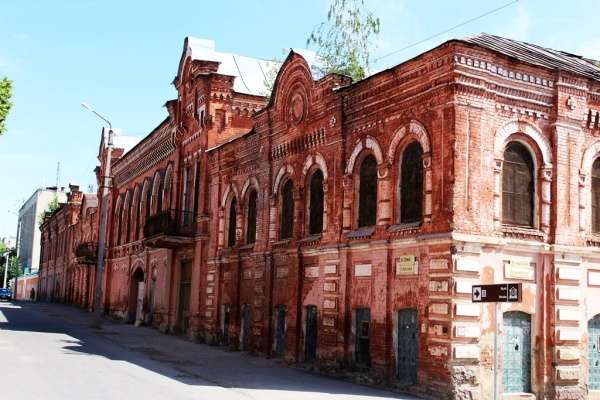 Здание старинной табачной фабрики в Ельце превратят в культурный центр на деньги банкиров