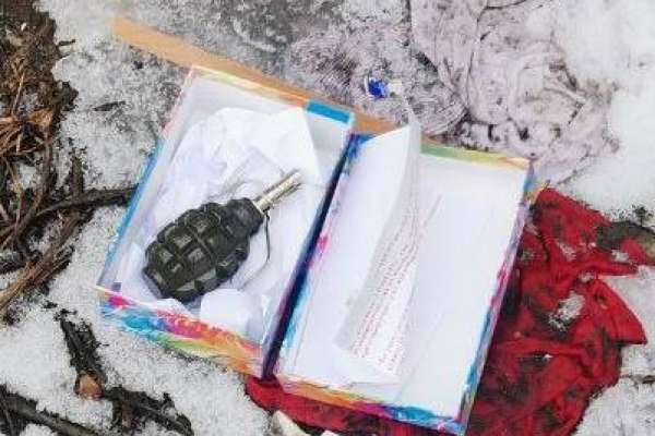 Жители Липецка получили от неизвестных посылки к 8 марта с угрозами и муляжами гранат