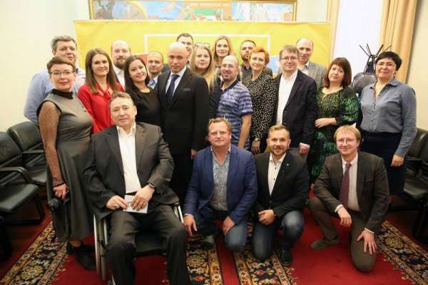 Врио главы Липецкой области перепутал блогеров с журналистами