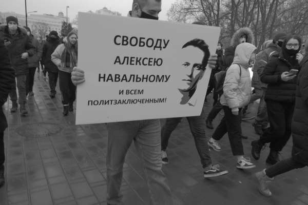 В Липецке задержали половину участников акции в поддержку Алексея Навального