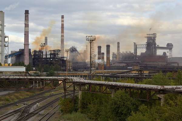 Рабочие отравились газом на Новолипецком металлургическом комбинате
