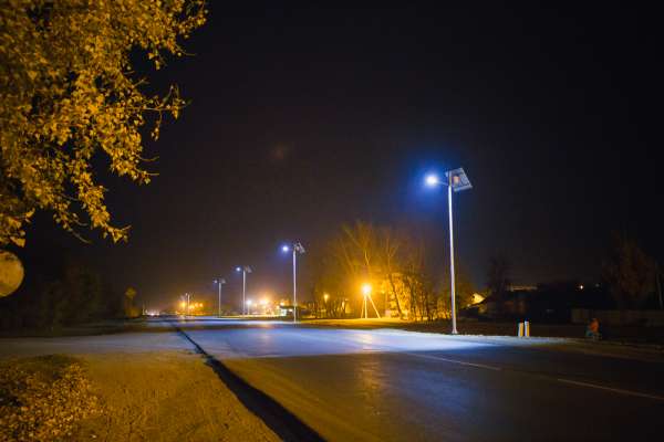 В Ельце установили фонари на солнечных батареях за 3 млн. рублей
