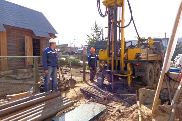 ЛЭСК инвестирует в реконструкцию объектов водоснабжения региона 20 млн. рублей ЛЭСК инвестирует в реконструкцию объектов водоснабжения региона 20 млн. рублей