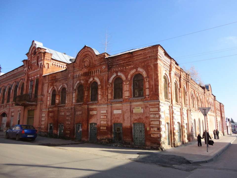 Из-за недобросовестного арендатора историческое здание табачной Елецкой фабрики оказалось под угрозой разрушения