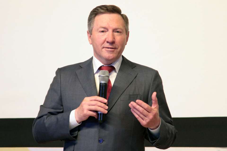 Липецкий губернатор Олег Королев остался в десятке лидеров рейтинга глав ЦФО от Медиалогии