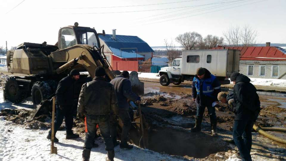 В Становлянском районе Липецкой области решили проблему многолетнего засора в водопроводе рядом с ЦРБ