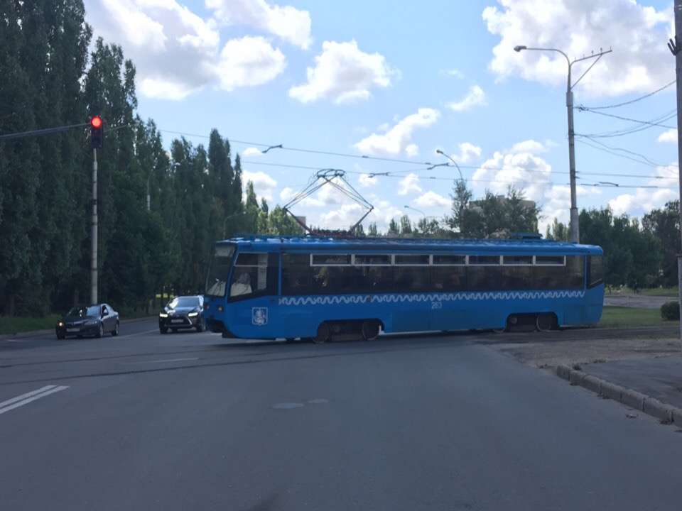Горожане раскритиковали московские трамваи, подаренные Липецку