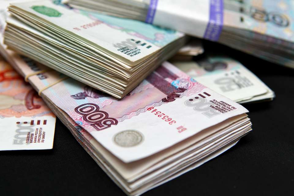 Липецкое предприятие отказывалось платить 120 работником зарплаты на 2,5 млн рублей