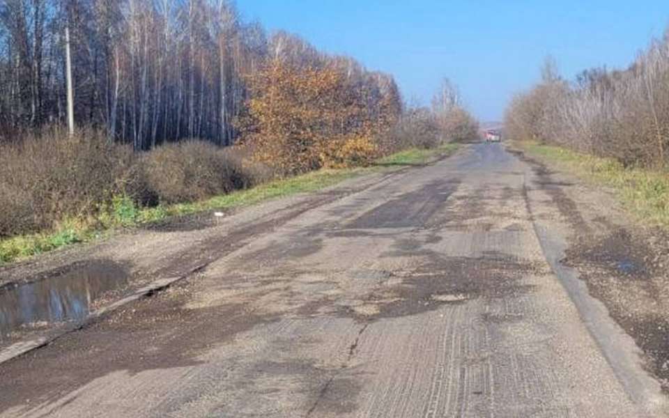 Липчане возмутились плохим состоянием дороги Тербуны-Волово после свежего ремонта