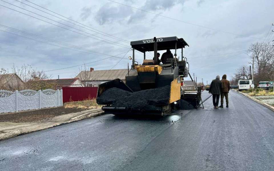 Липецкие строители ремонтируют дороги в ДНР